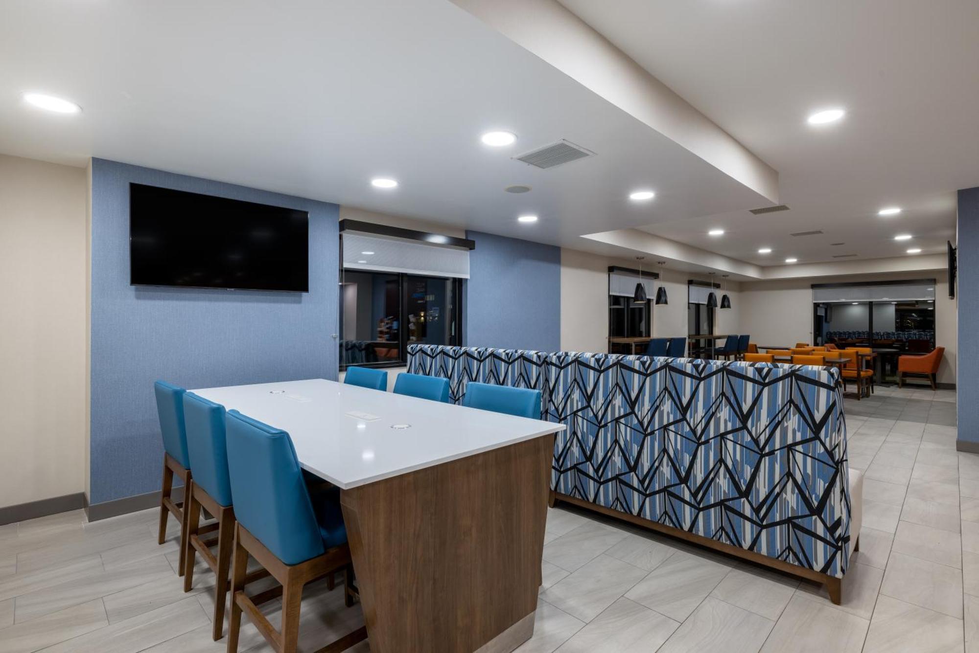 Holiday Inn Express Rochester South - Mayo Area By Ihg Exterior photo