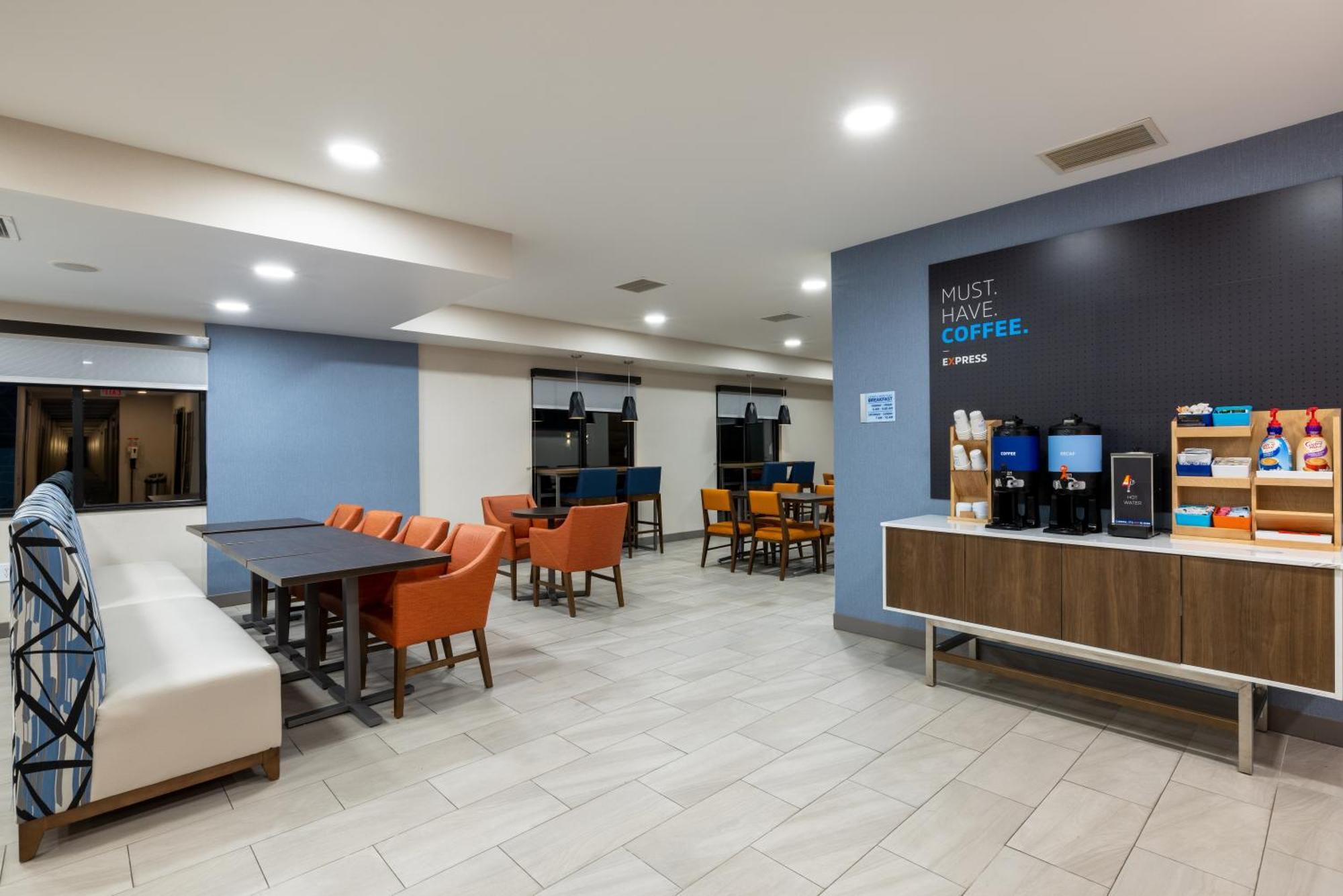 Holiday Inn Express Rochester South - Mayo Area By Ihg Exterior photo